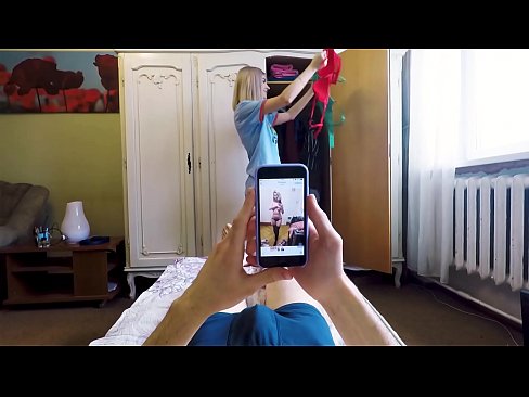 ❤️ Üvey kızkardeş, anne eve gelmeden önce kardeşi boşalmak yaptı Porno bizde ❌❤