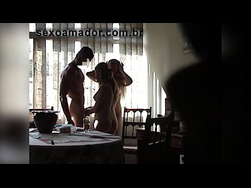 ❤️ Seks arkadaşlar dev bir adam ve onunla bir üçlü davet Porno bizde ❌❤