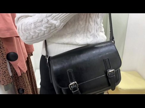 ❤️ Montaj odasında bir yapay penis ile genç orospu FeralBerry kamu mastürbasyon Porno bizde ❌❤