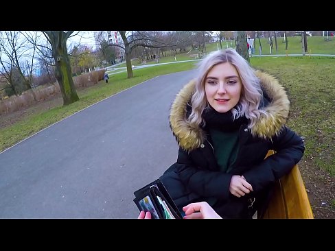❤️ Para için bir yabancının sıcak boşalmasını yutar - parkta Eva Elfie tarafından oral seks Porno bizde ❌❤